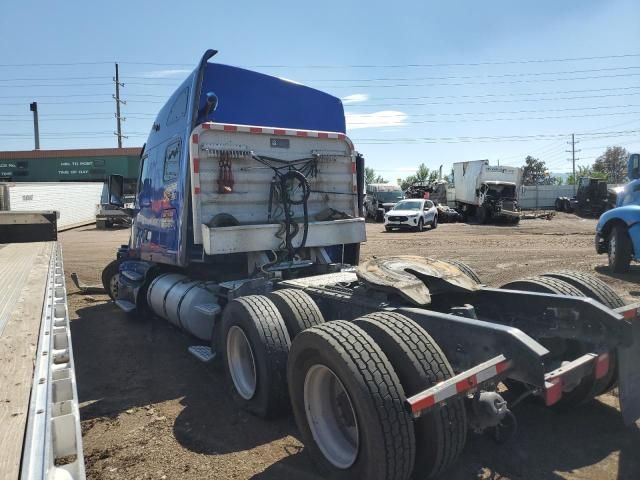 2000 Kenworth Construction T2000