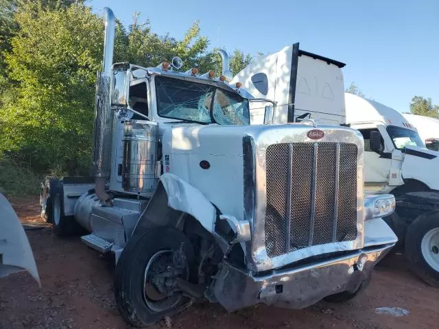 2022 Peterbilt 389