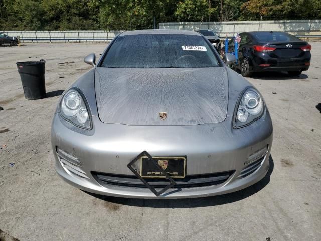 2011 Porsche Panamera 2