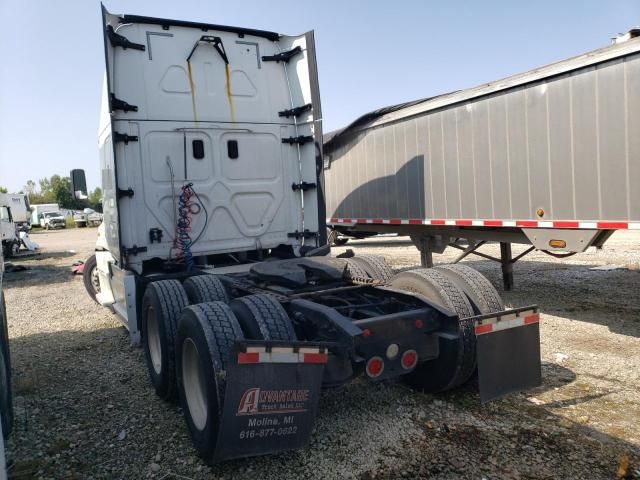 2017 Freightliner Cascadia 125