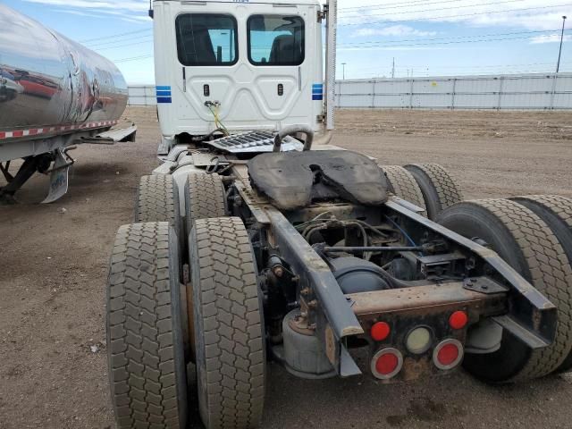 2017 Freightliner Cascadia 125