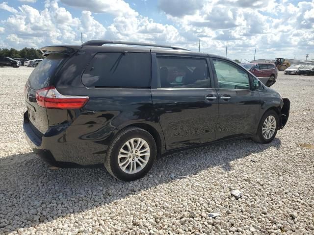 2015 Toyota Sienna XLE