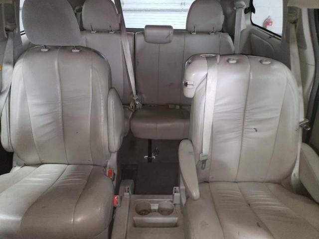 2012 Toyota Sienna XLE