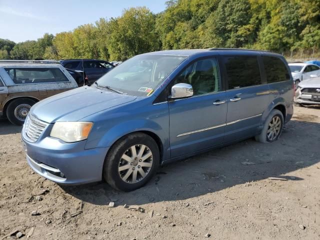 2011 Chrysler Town & Country Touring L