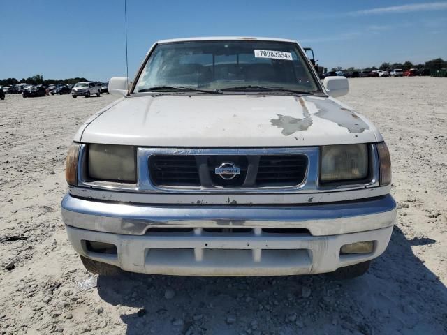 2000 Nissan Frontier Crew Cab XE