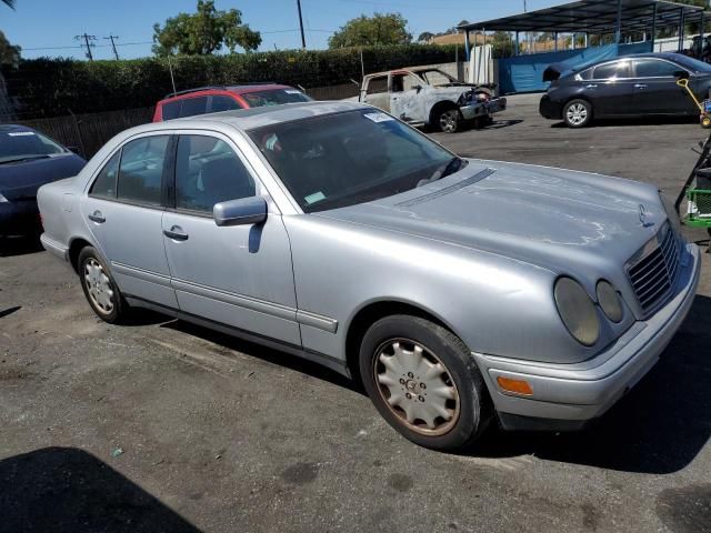 1999 Mercedes-Benz E 320