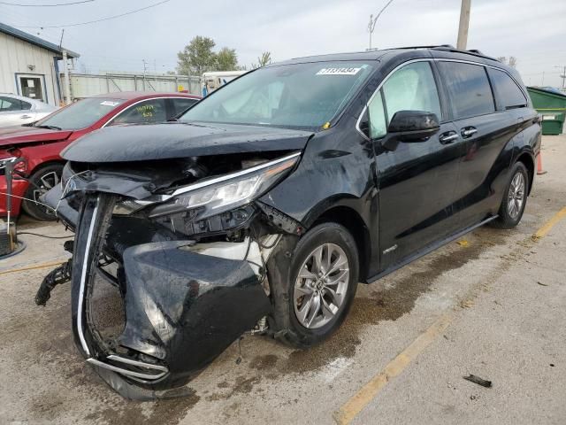 2021 Toyota Sienna XLE