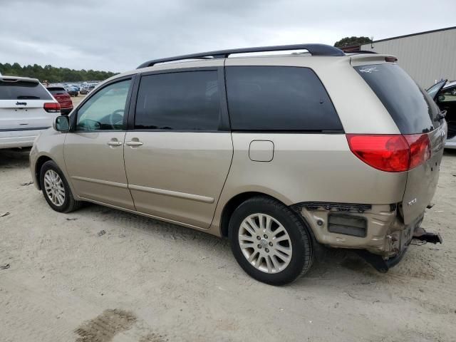 2007 Toyota Sienna XLE