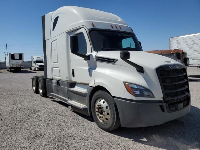 2018 Freightliner Cascadia 126