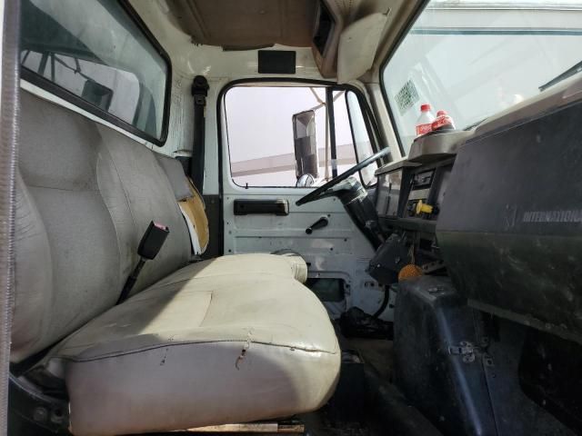 2002 International 4000 4700