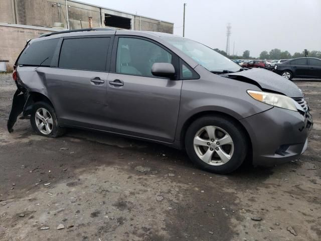 2016 Toyota Sienna LE