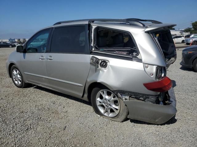 2005 Toyota Sienna XLE