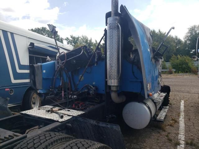 2009 Freightliner Conventional Columbia