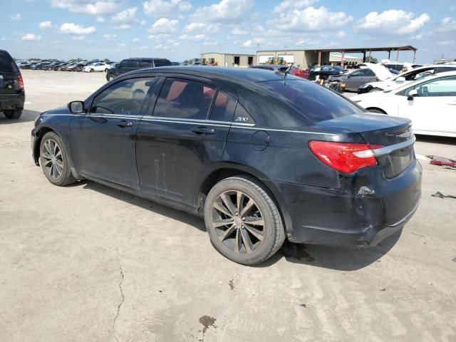 2013 Chrysler 200 Touring