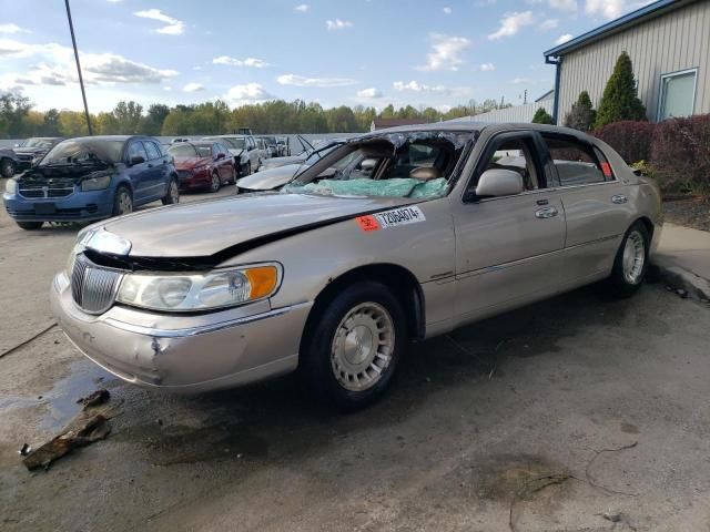 2002 Lincoln Town Car Executive