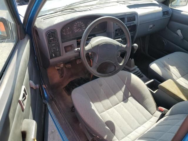 1995 Nissan Truck King Cab SE