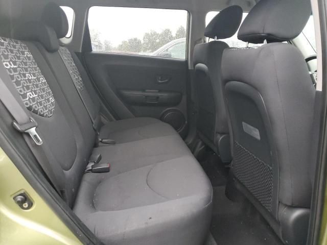 2011 KIA Soul +