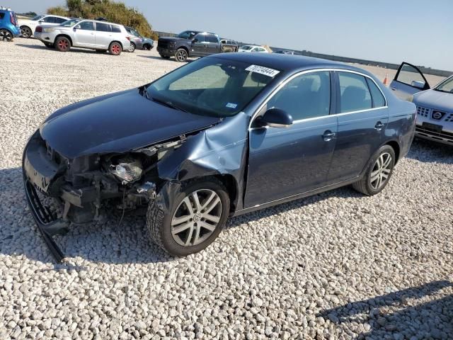 2005 Volkswagen New Jetta 2.5L Option Package 1