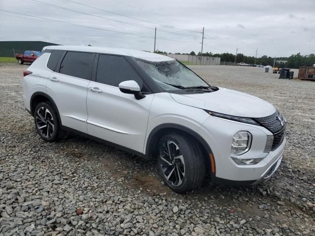 2022 Mitsubishi Outlander SE