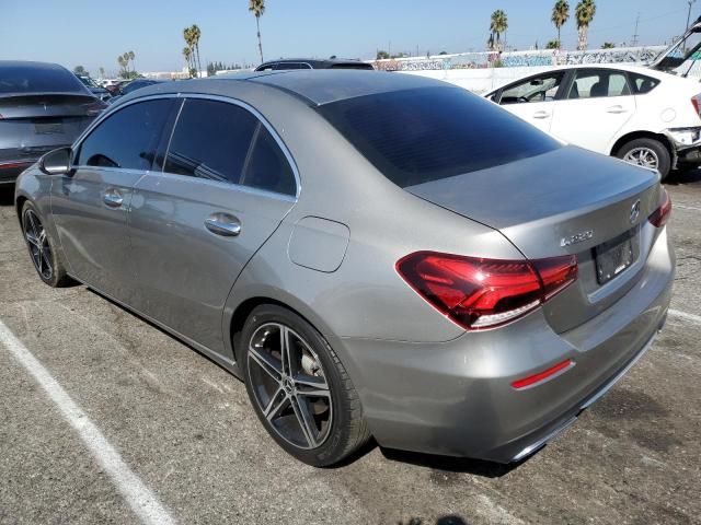 2019 Mercedes-Benz A 220