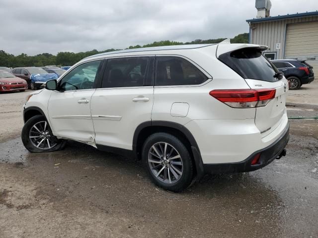 2019 Toyota Highlander SE