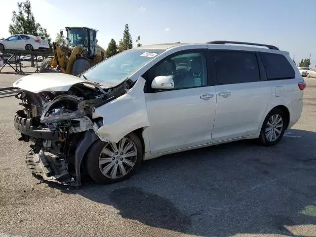 2017 Toyota Sienna XLE