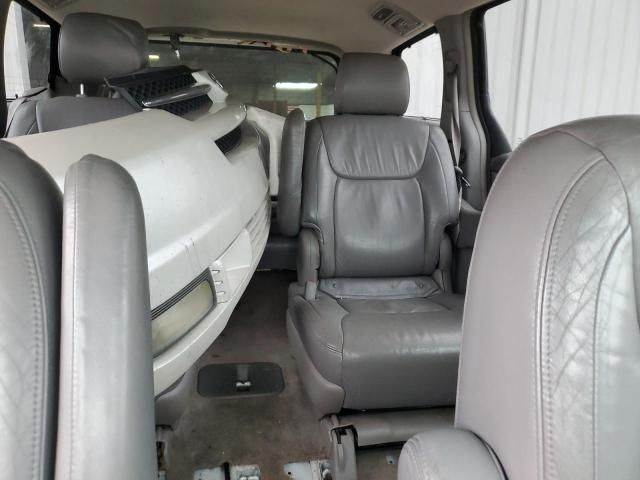 2005 Toyota Sienna XLE