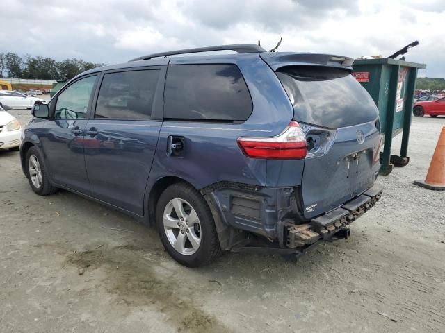 2017 Toyota Sienna LE