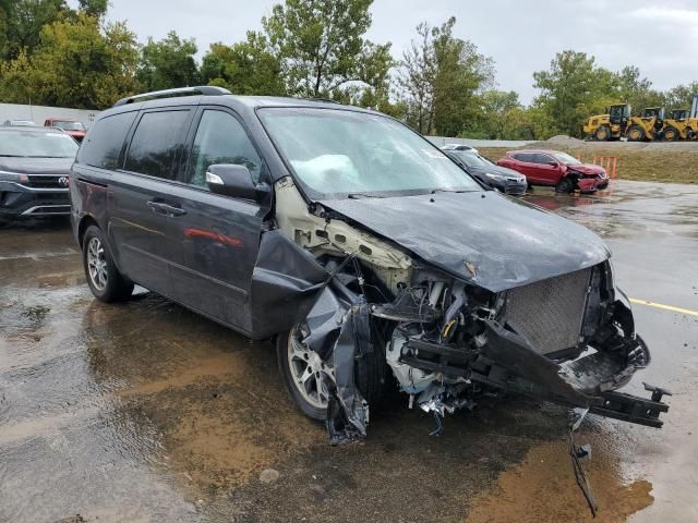 2014 KIA Sedona LX