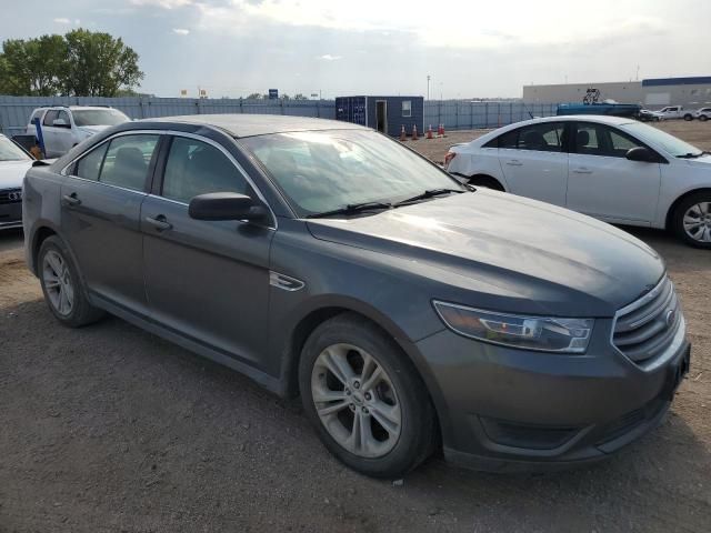 2016 Ford Taurus SE