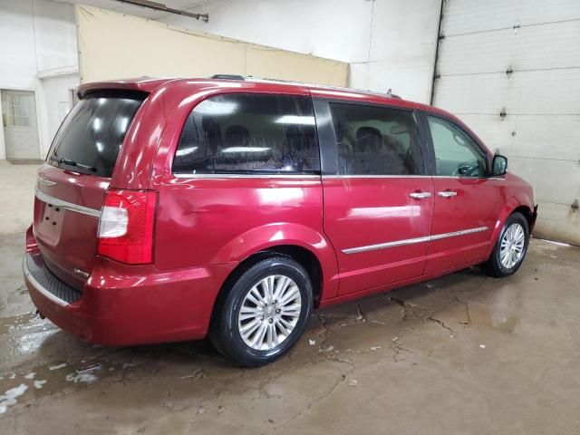 2013 Chrysler Town & Country Limited