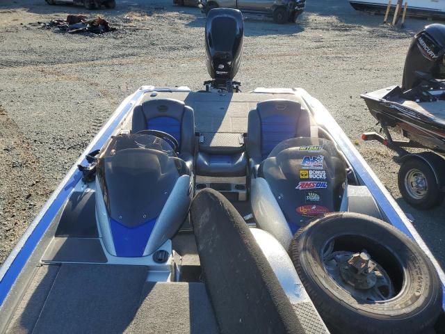 2008 Triton Boat