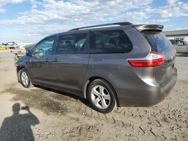 2016 Toyota Sienna LE