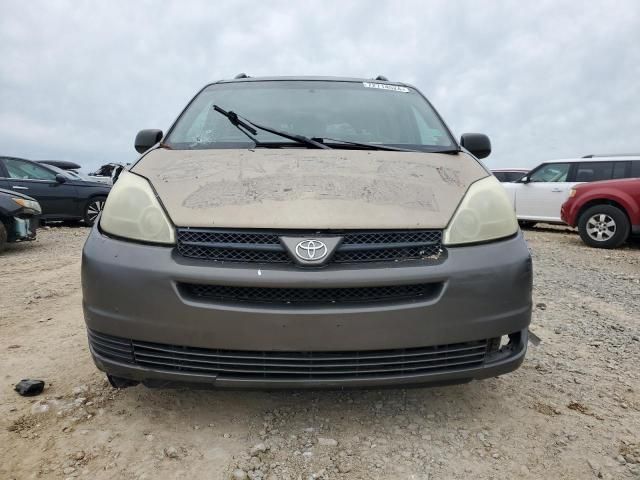 2004 Toyota Sienna CE