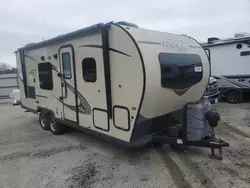 Camiones salvage sin ofertas aún a la venta en subasta: 2020 Rockwood Travel Trailer