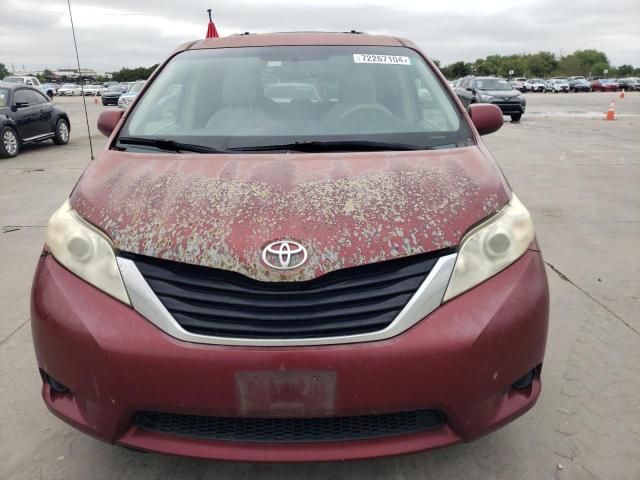 2011 Toyota Sienna LE