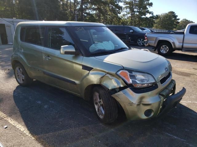 2011 KIA Soul +