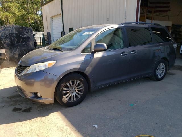 2011 Toyota Sienna XLE