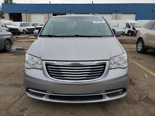 2016 Chrysler Town & Country Touring