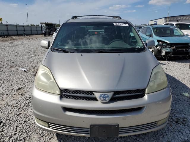 2004 Toyota Sienna XLE