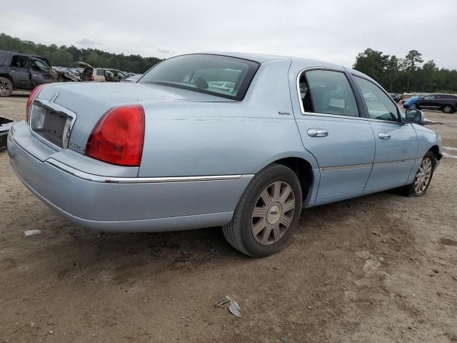 2006 Lincoln Town Car Signature