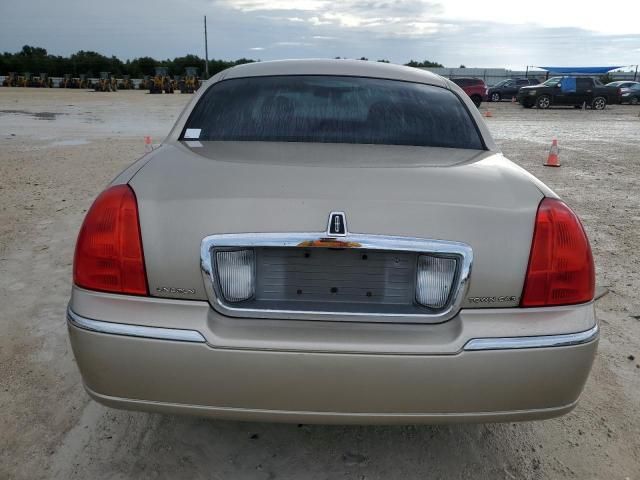 2006 Lincoln Town Car Signature