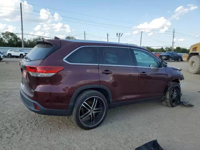 2019 Toyota Highlander SE