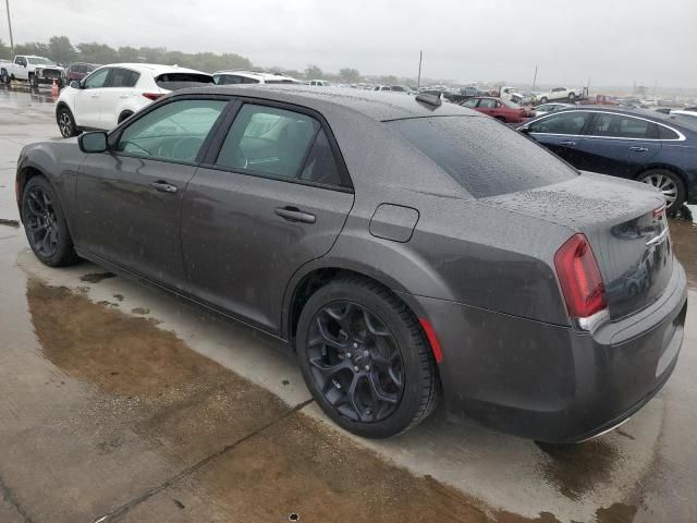 2019 Chrysler 300 Touring