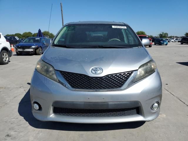 2011 Toyota Sienna Sport