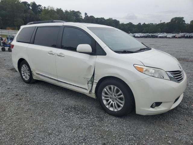 2015 Toyota Sienna XLE