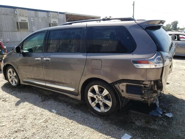 2013 Toyota Sienna Sport