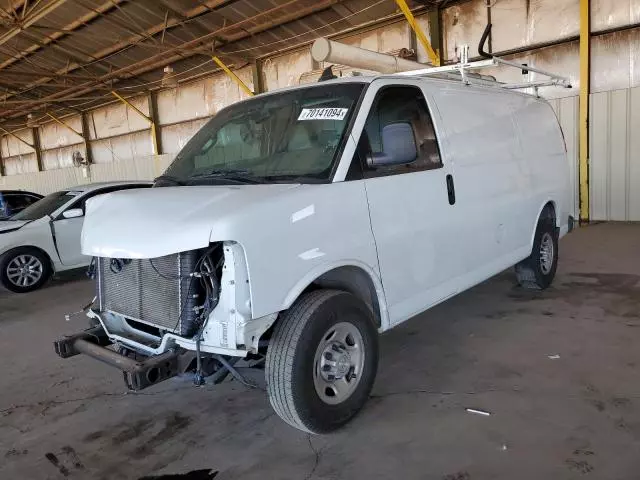 2020 Chevrolet Express G2500