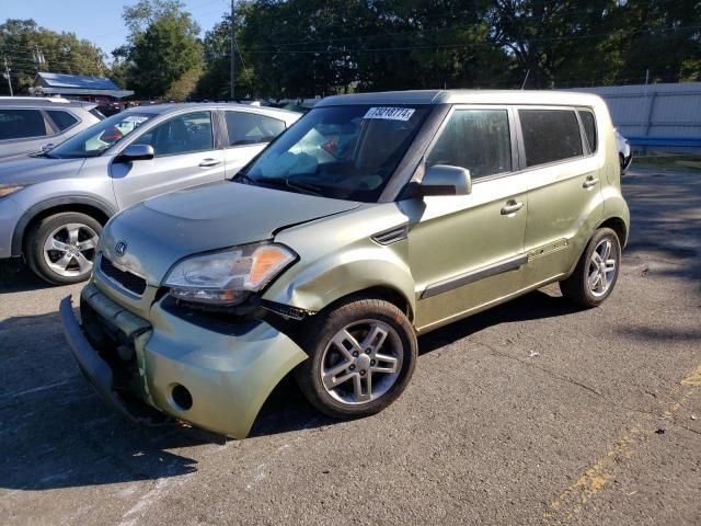 2011 KIA Soul +