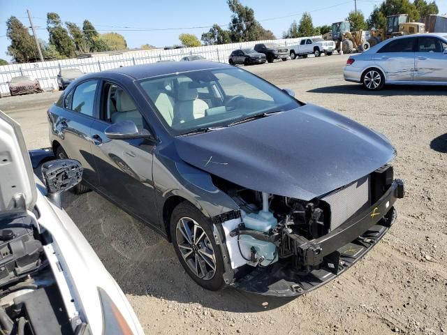 2023 KIA Forte LX